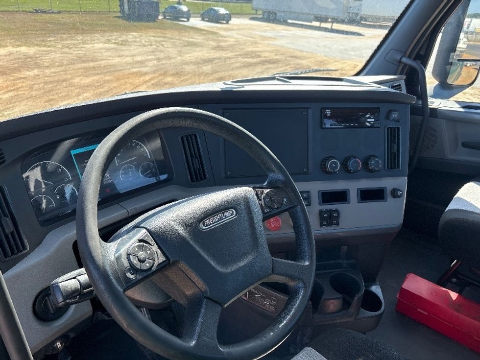 Day Cab Tractor-Heavy Duty Tractors-Freightliner-2019-T12642ST-Tifton-GA-229,197\n\t\tmiles-$ 45,250 - Image 11