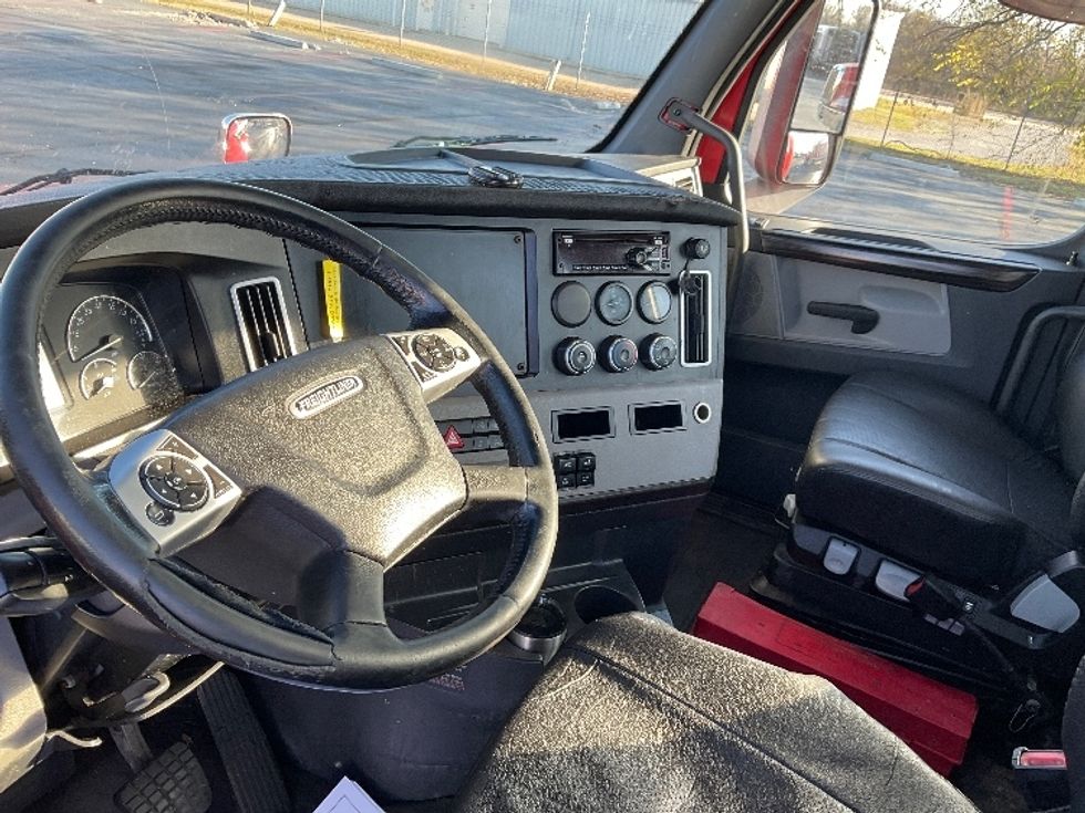 Day Cab Tractor-Heavy Duty Tractors-Freightliner-2019-T12642ST-Tulsa-OK-441,512\n\t\tmiles-$ 44,250 - Image 10