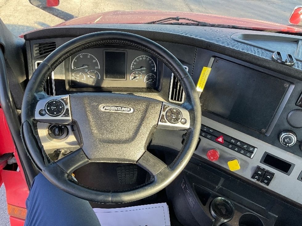 Day Cab Tractor-Heavy Duty Tractors-Freightliner-2019-T12642ST-Tulsa-OK-441,512\n\t\tmiles-$ 44,250 - Image 11