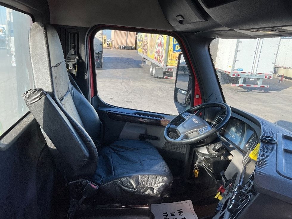 Day Cab Tractor-Heavy Duty Tractors-Freightliner-2019-T12642ST-Tulsa-OK-441,512\n\t\tmiles-$ 44,250 - Image 14