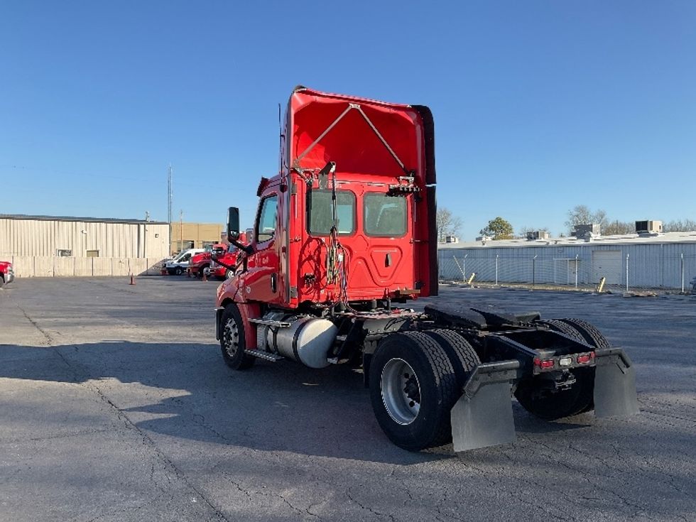 Day Cab Tractor-Heavy Duty Tractors-Freightliner-2019-T12642ST-Tulsa-OK-441,512\n\t\tmiles-$ 44,250 - Image 5