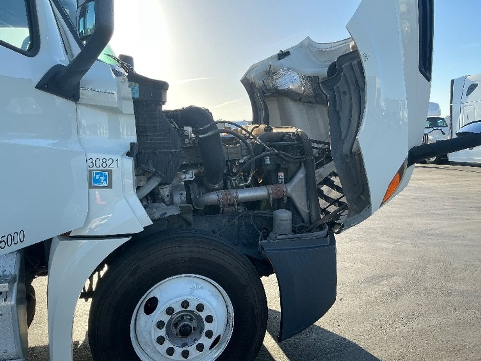 Day Cab Tractor-Heavy Duty Tractors-Freightliner-2019-T12642ST-West Sacramento-CA-308,496\n\t\tmiles-$ 42,500 - Image 12