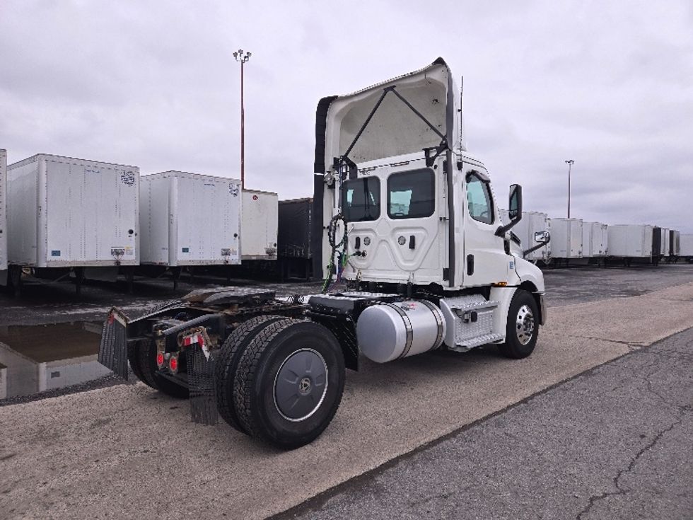 Day Cab Tractor-Heavy Duty Tractors-Freightliner-2019-T12642ST-White Deer-PA-608,083\n\t\tmiles-$ 24,750 - Image 7