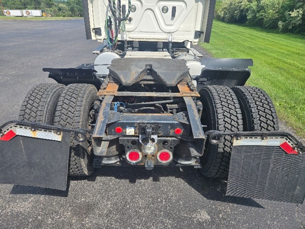 Day Cab Tractor-Heavy Duty Tractors-Freightliner-2019-T12642ST-White Deer-PA-730,223\n\t\tmiles-$ 22,500 - Image 6