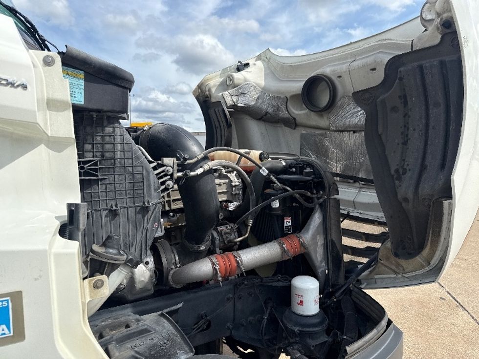 Day Cab Tractor-Heavy Duty Tractors-Freightliner-2019-T12662ST-Grand Prairie-TX-595,671\n\t\tmiles-$ 29,750 - Image 15