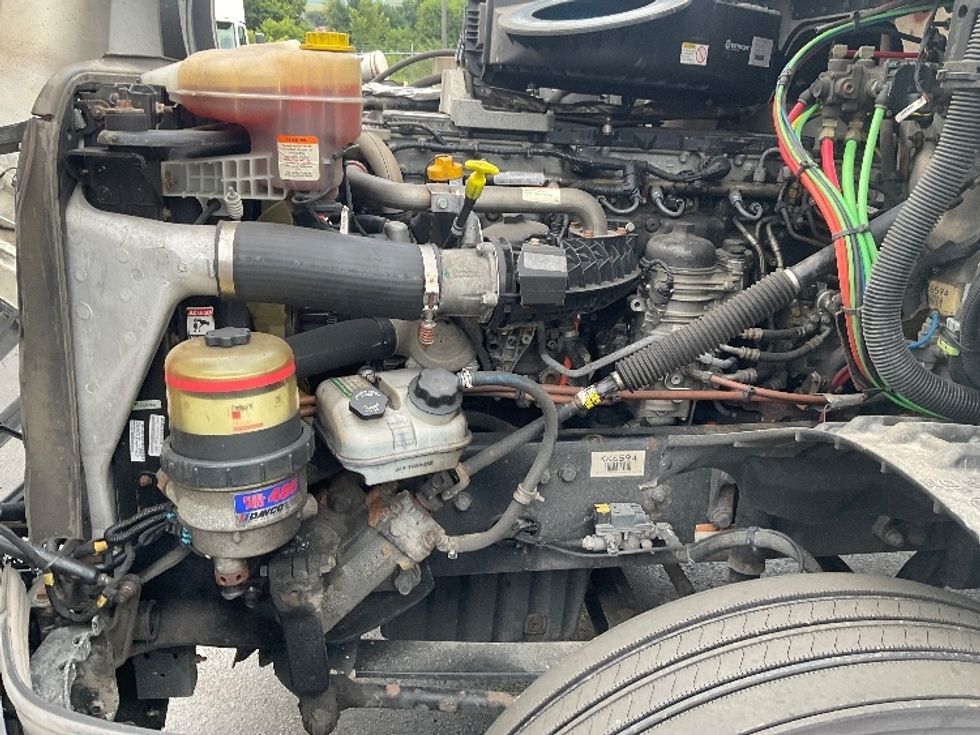 Day Cab Tractor-Heavy Duty Tractors-Freightliner-2019-T12664ST-Akron-OH-260,802\n\t\tmiles-$ 56,250 - Image 15