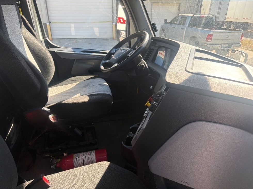 Day Cab Tractor-Heavy Duty Tractors-Freightliner-2019-T12664ST-Akron-OH-461,329\n\t\tmiles-$ 40,500 - Image 13