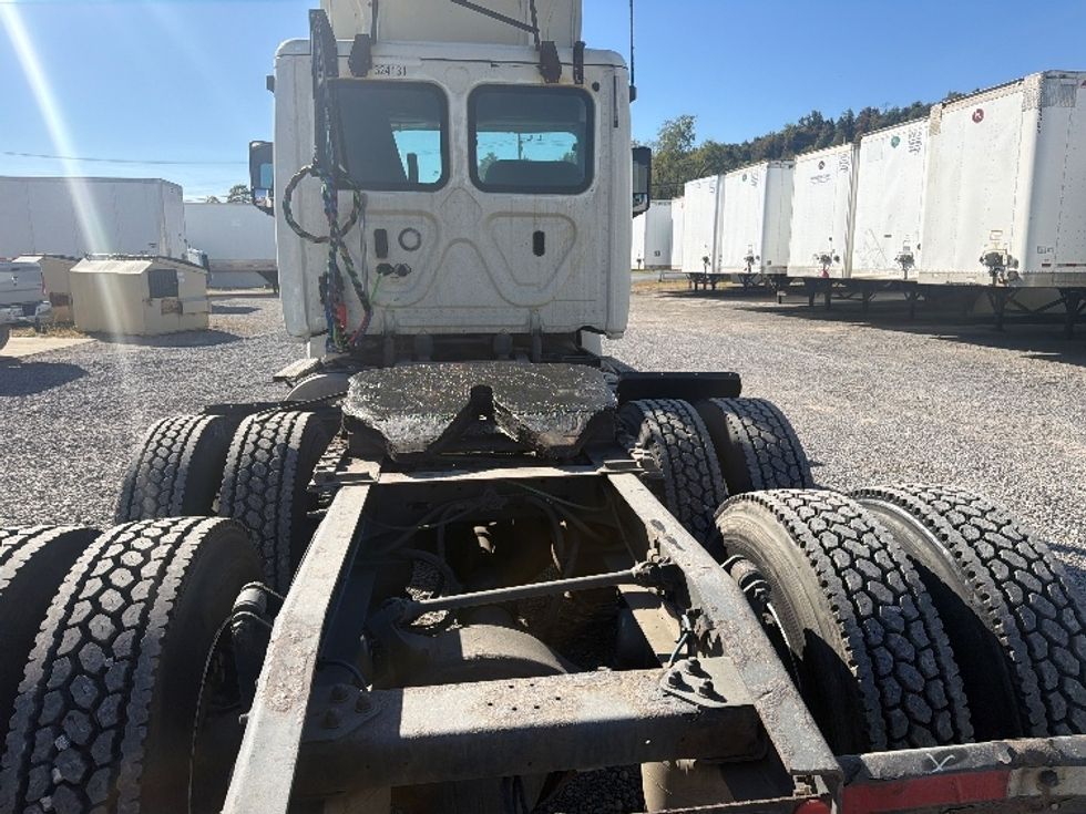 Day Cab Tractor-Heavy Duty Tractors-Freightliner-2019-T12664ST-Akron-OH-461,329\n\t\tmiles-$ 40,500 - Image 6