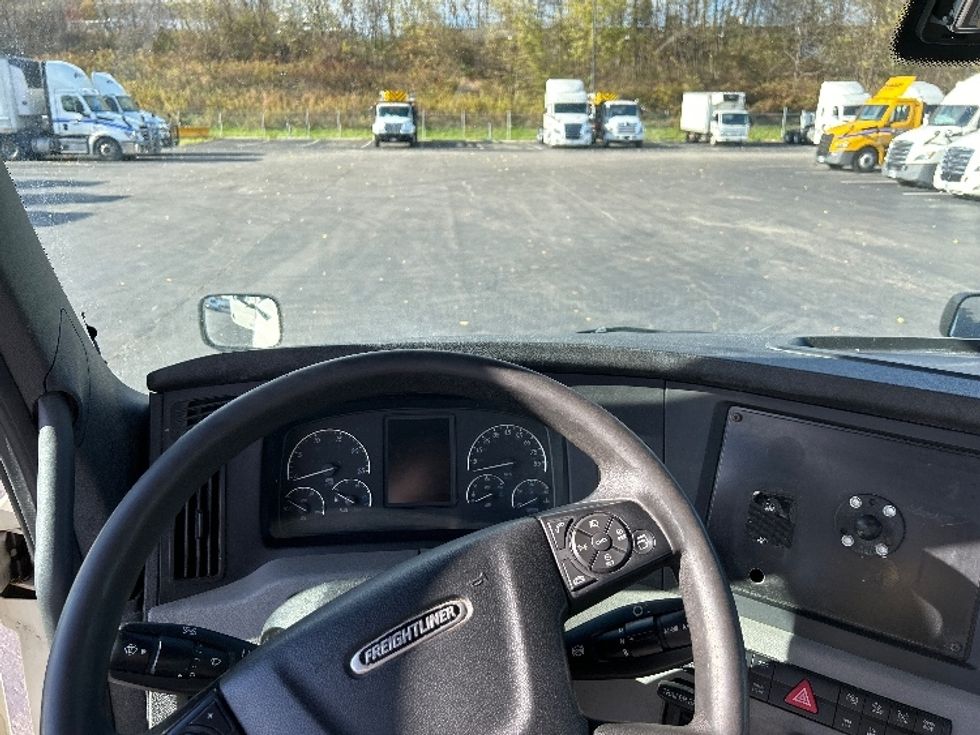Day Cab Tractor-Heavy Duty Tractors-Freightliner-2019-T12664ST-Akron-OH-511,456\n\t\tmiles-$ 35,000 - Image 11