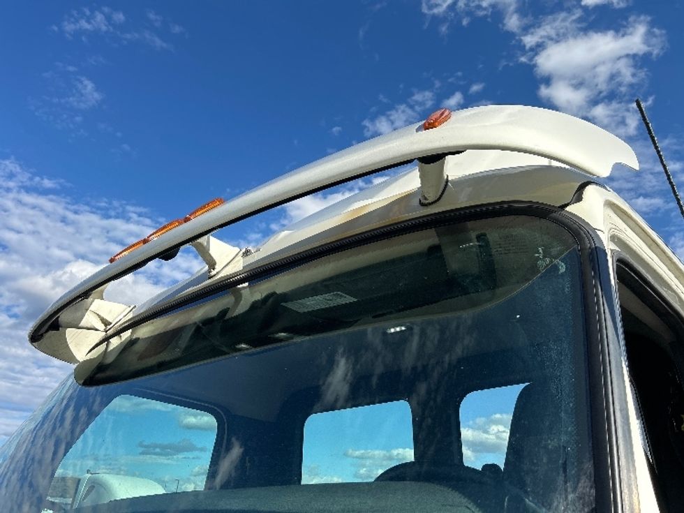 Day Cab Tractor-Heavy Duty Tractors-Freightliner-2019-T12664ST-Akron-OH-511,456\n\t\tmiles-$ 35,000 - Image 17