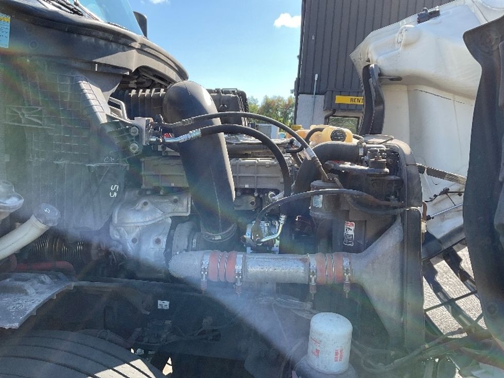 Day Cab Tractor-Heavy Duty Tractors-Freightliner-2019-T12664ST-Akron-OH-579,144\n\t\tmiles-$ 32,000 - Image 15