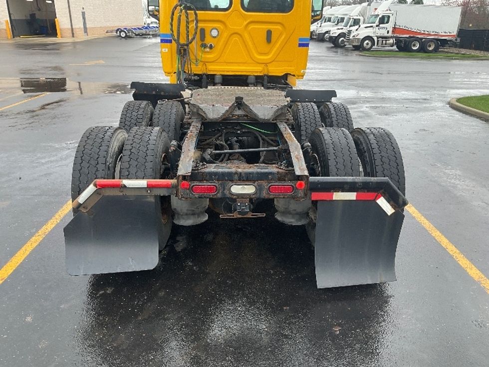 Day Cab Tractor-Heavy Duty Tractors-Freightliner-2019-T12664ST-Akron-OH-600,661\n\t\tmiles-$ 23,500 - Image 6