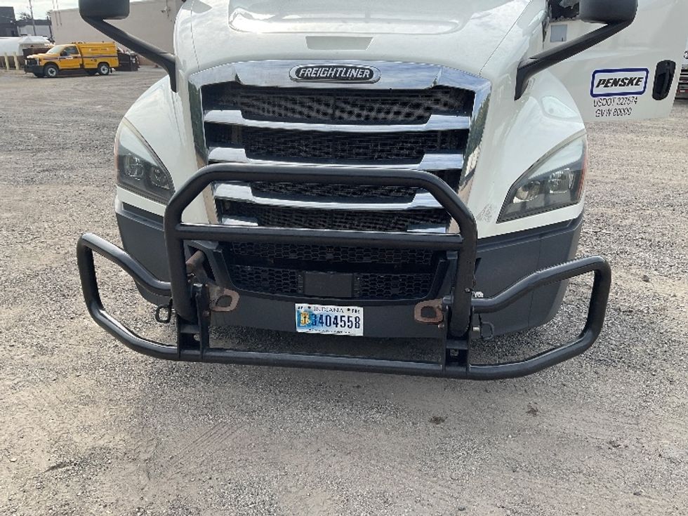Day Cab Tractor-Heavy Duty Tractors-Freightliner-2019-T12664ST-Akron-OH-670,877\n\t\tmiles-$ 24,250 - Image 17