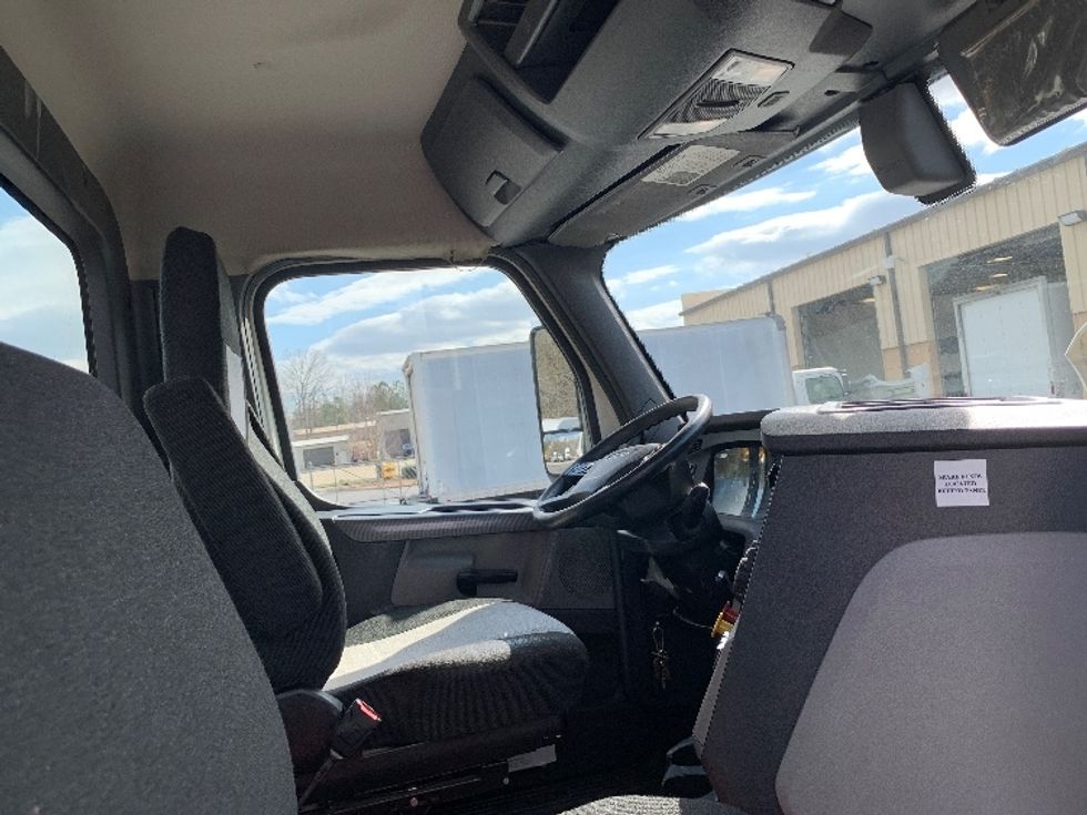 Day Cab Tractor-Heavy Duty Tractors-Freightliner-2019-T12664ST-Alabaster-AL-503,145\n\t\tmiles-$ 38,250 - Image 14