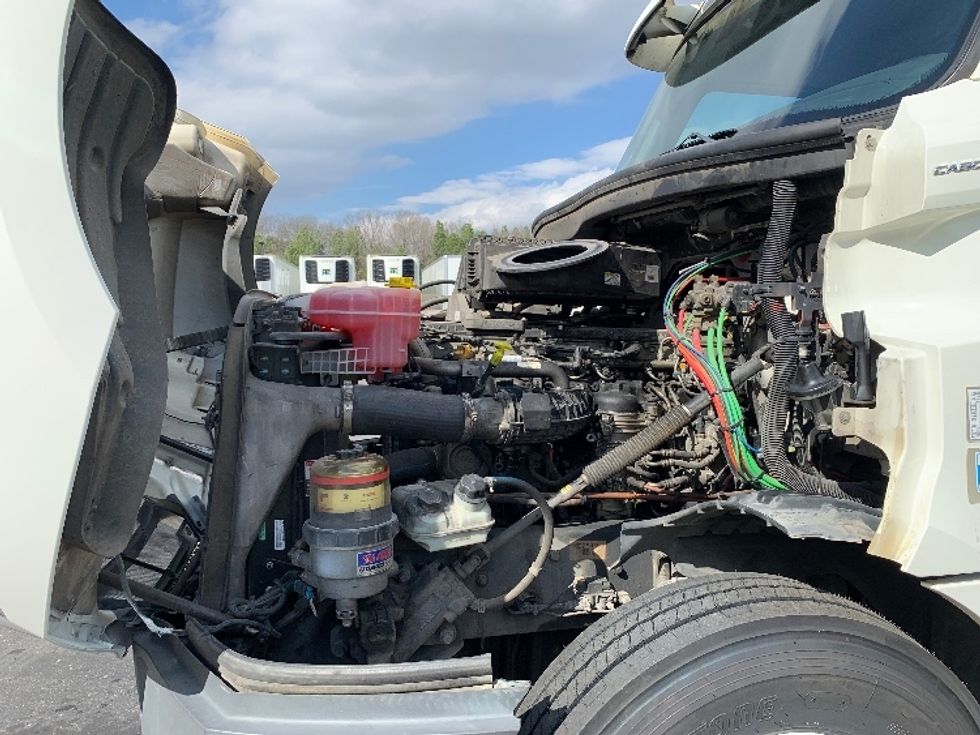 Day Cab Tractor-Heavy Duty Tractors-Freightliner-2019-T12664ST-Alabaster-AL-503,145\n\t\tmiles-$ 38,250 - Image 16