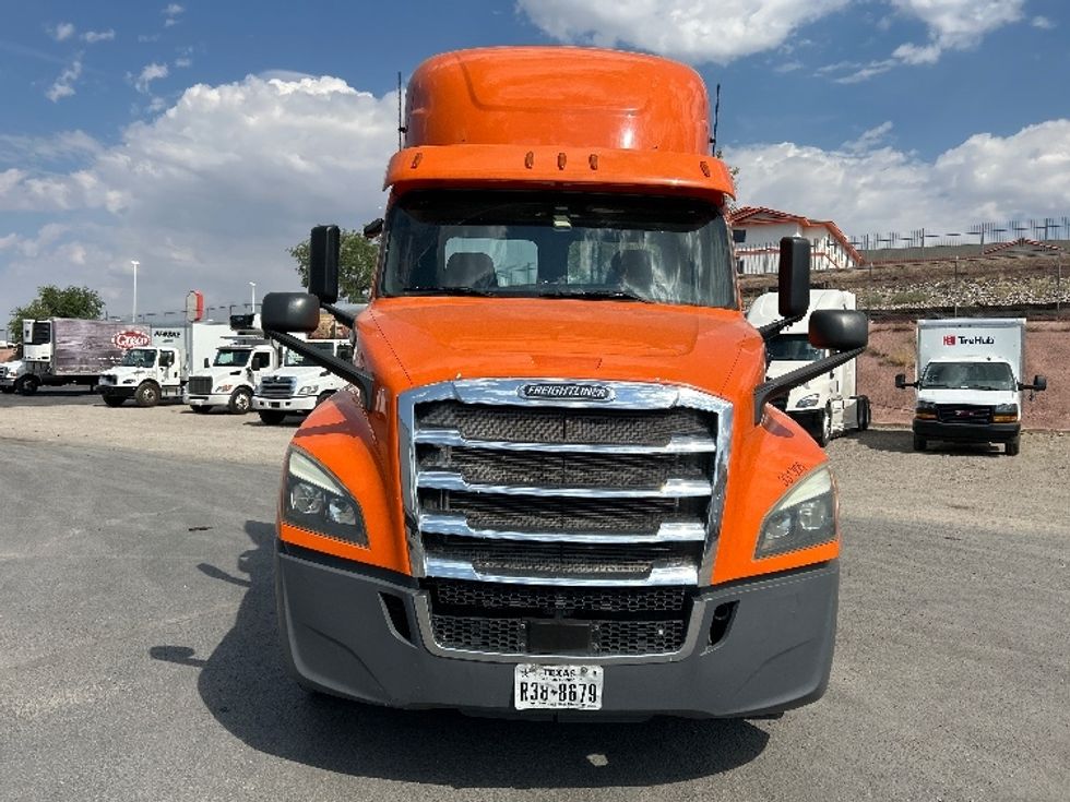 Day Cab Tractor-Heavy Duty Tractors-Freightliner-2019-T12664ST-Albuquerque-NM-531,967\n\t\tmiles-$ 36,500 - Image 2