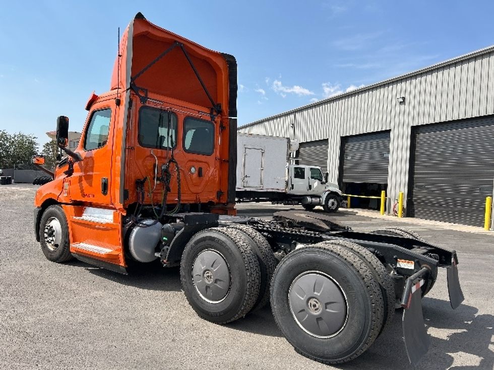 Day Cab Tractor-Heavy Duty Tractors-Freightliner-2019-T12664ST-Albuquerque-NM-531,967\n\t\tmiles-$ 36,500 - Image 5