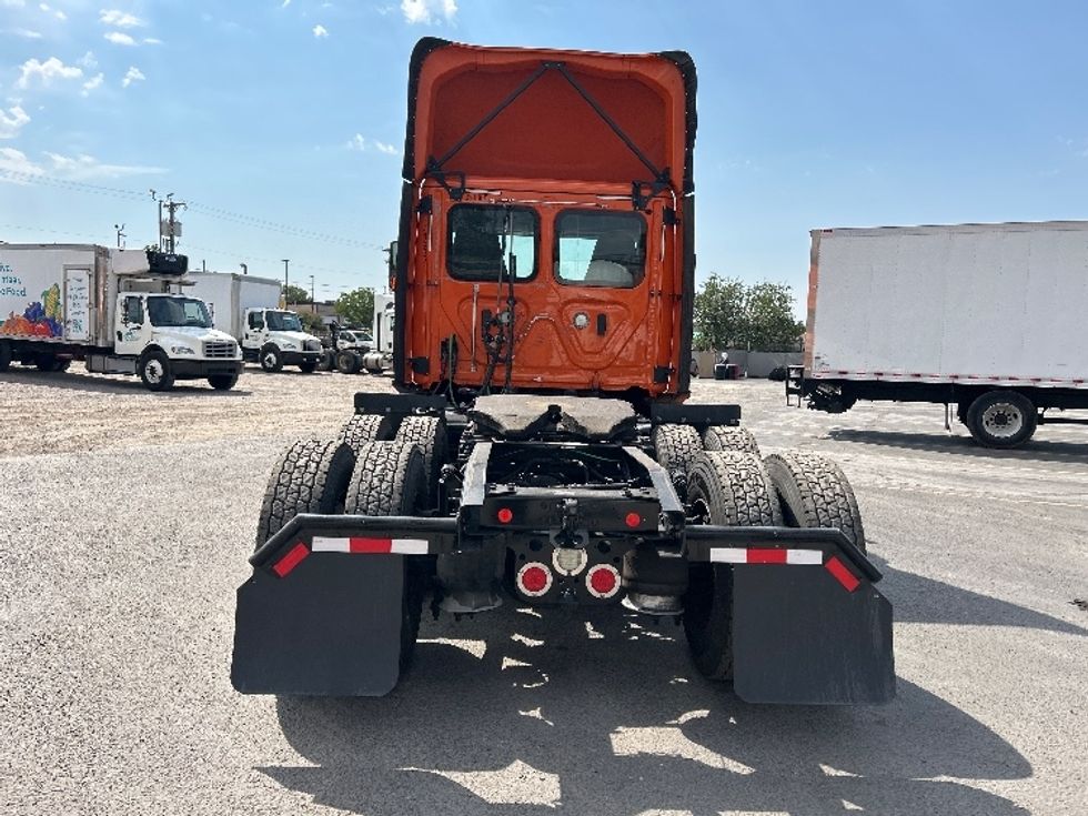 Day Cab Tractor-Heavy Duty Tractors-Freightliner-2019-T12664ST-Albuquerque-NM-531,967\n\t\tmiles-$ 36,500 - Image 6