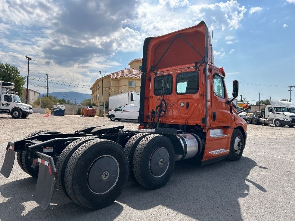 Day Cab Tractor-Heavy Duty Tractors-Freightliner-2019-T12664ST-Albuquerque-NM-531,967\n\t\tmiles-$ 36,500 - Image 7