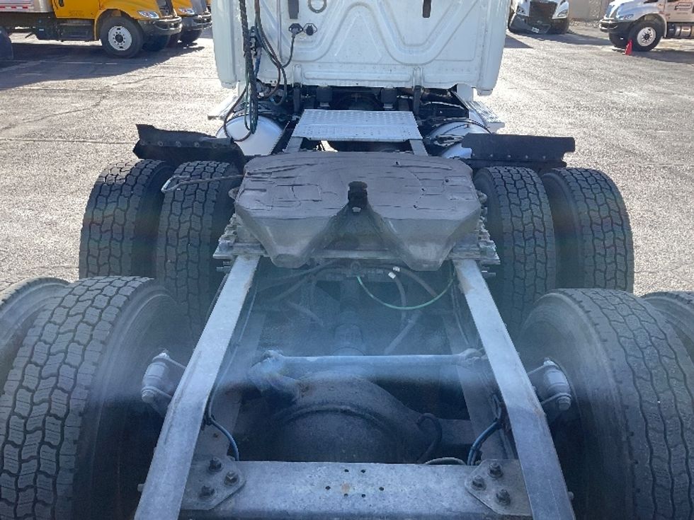 Day Cab Tractor-Heavy Duty Tractors-Freightliner-2019-T12664ST-Albuquerque-NM-566,863\n\t\tmiles-$ 38,500 - Image 6