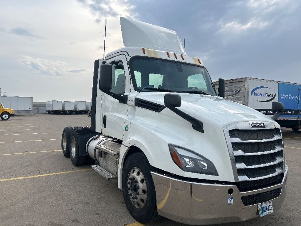 Day Cab Tractor-Heavy Duty Tractors-Freightliner-2019-T12664ST-Allen Park-MI-348,951\n\t\tmiles-$ 44,000 - Image 1