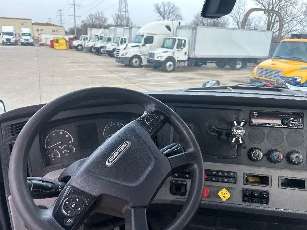Day Cab Tractor-Heavy Duty Tractors-Freightliner-2019-T12664ST-Allen Park-MI-348,951\n\t\tmiles-$ 44,000 - Image 11