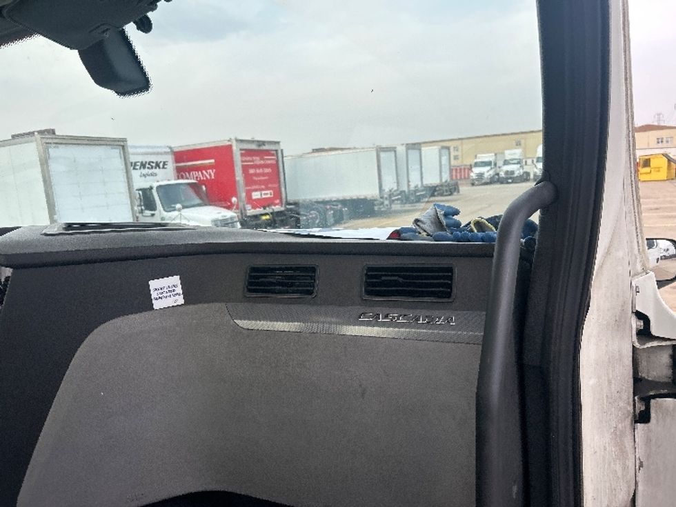 Day Cab Tractor-Heavy Duty Tractors-Freightliner-2019-T12664ST-Allen Park-MI-348,951\n\t\tmiles-$ 44,000 - Image 13