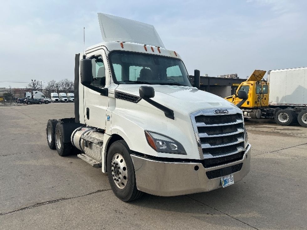 Day Cab Tractor-Heavy Duty Tractors-Freightliner-2019-T12664ST-Allen Park-MI-429,798\n\t\tmiles-$ 40,500 - Image 1