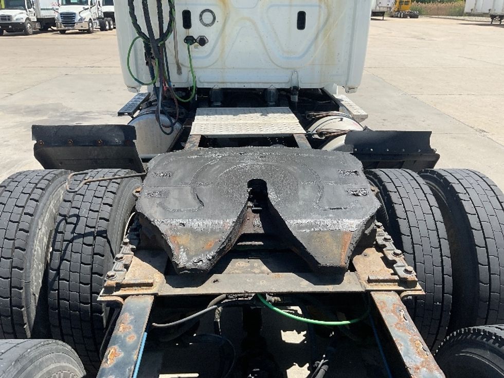 Day Cab Tractor-Heavy Duty Tractors-Freightliner-2019-T12664ST-Allen Park-MI-856,956\n\t\tmiles-$ 23,250 - Image 6