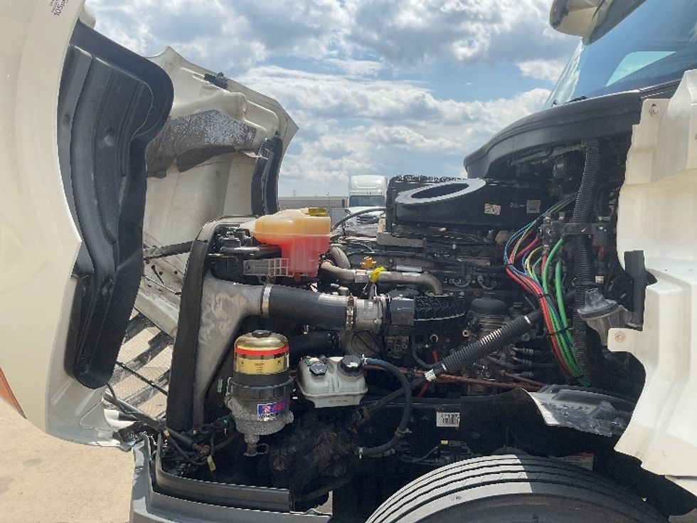 Day Cab Tractor-Heavy Duty Tractors-Freightliner-2019-T12664ST-Allen Park-MI-894,107\n\t\tmiles-$ 23,000 - Image 16
