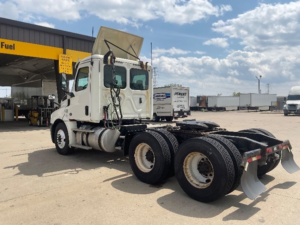 Day Cab Tractor-Heavy Duty Tractors-Freightliner-2019-T12664ST-Allen Park-MI-894,107\n\t\tmiles-$ 23,000 - Image 5