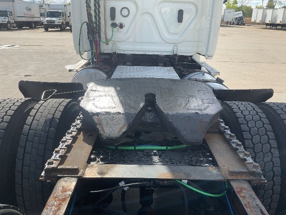 Day Cab Tractor-Heavy Duty Tractors-Freightliner-2019-T12664ST-Allen Park-MI-989,567\n\t\tmiles-$ 22,750 - Image 6