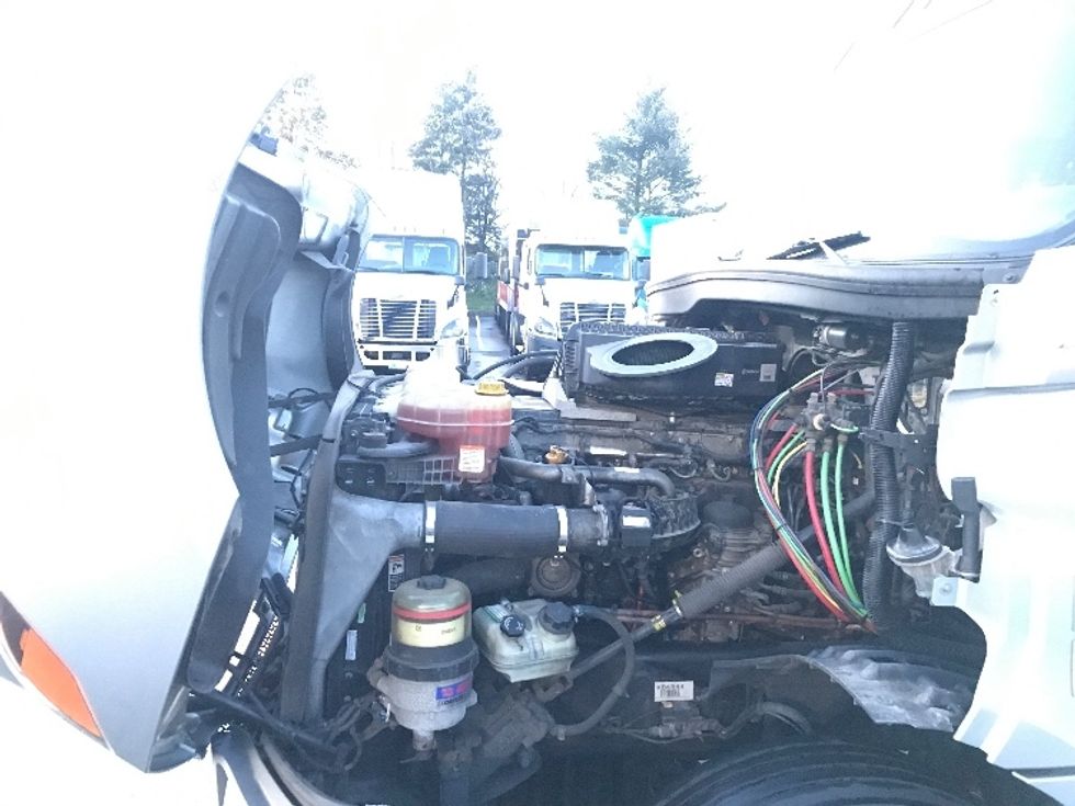 Day Cab Tractor-Heavy Duty Tractors-Freightliner-2019-T12664ST-Allentown-PA-409,172\n\t\tmiles-$ 46,000 - Image 16