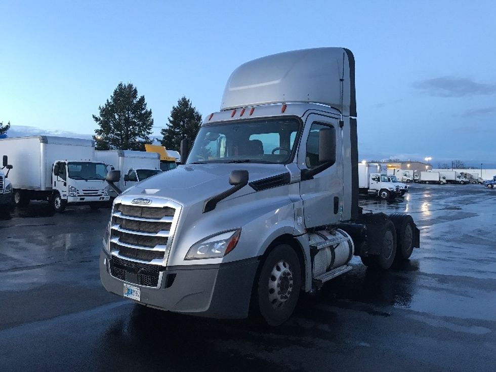 Day Cab Tractor-Heavy Duty Tractors-Freightliner-2019-T12664ST-Allentown-PA-409,172\n\t\tmiles-$ 46,000 - Image 3