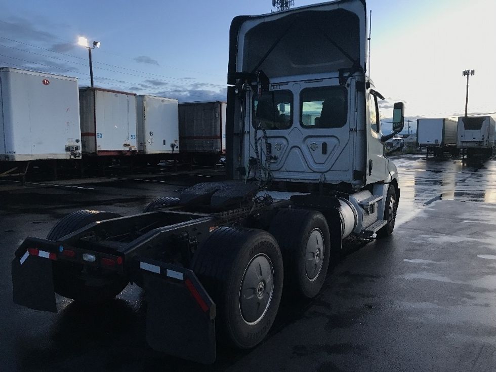 Day Cab Tractor-Heavy Duty Tractors-Freightliner-2019-T12664ST-Allentown-PA-409,172\n\t\tmiles-$ 46,000 - Image 7