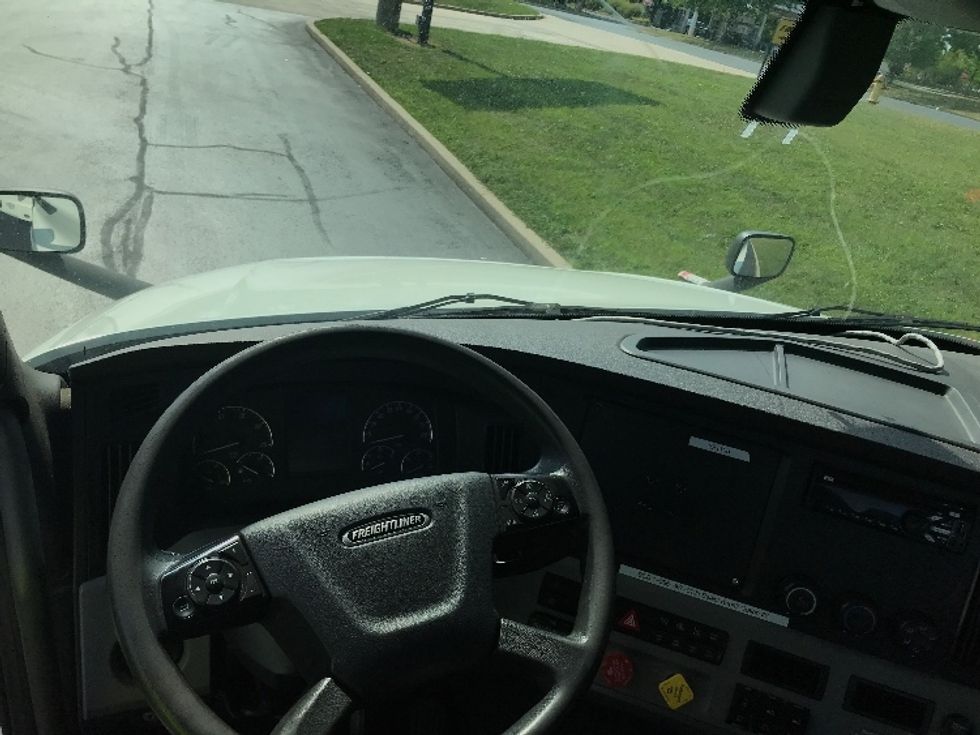 Day Cab Tractor-Heavy Duty Tractors-Freightliner-2019-T12664ST-Allentown-PA-513,509\n\t\tmiles-$ 45,000 - Image 11
