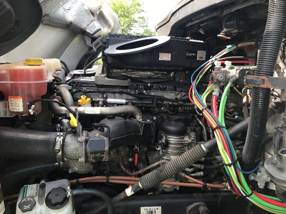 Day Cab Tractor-Heavy Duty Tractors-Freightliner-2019-T12664ST-Allentown-PA-513,509\n\t\tmiles-$ 45,000 - Image 16