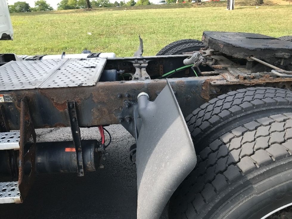 Day Cab Tractor-Heavy Duty Tractors-Freightliner-2019-T12664ST-Allentown-PA-513,509\n\t\tmiles-$ 45,000 - Image 21