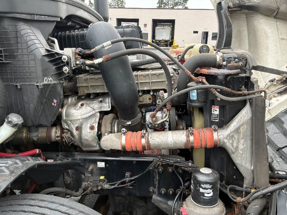 Day Cab Tractor-Heavy Duty Tractors-Freightliner-2019-T12664ST-Allentown-PA-519,424\n\t\tmiles-$ 31,750 - Image 15