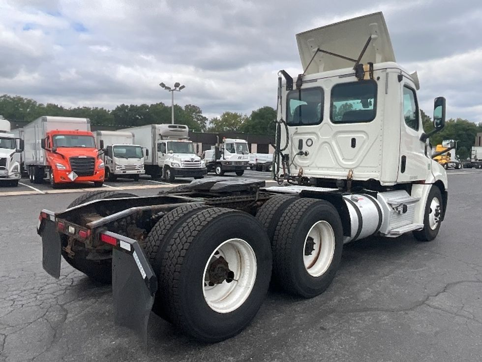Day Cab Tractor-Heavy Duty Tractors-Freightliner-2019-T12664ST-Allentown-PA-545,403\n\t\tmiles-$ 36,500 - Image 7