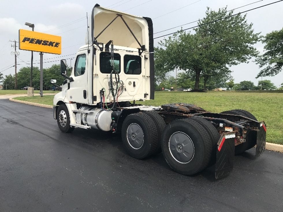 Day Cab Tractor-Heavy Duty Tractors-Freightliner-2019-T12664ST-Allentown-PA-653,062\n\t\tmiles-$ 27,500 - Image 5