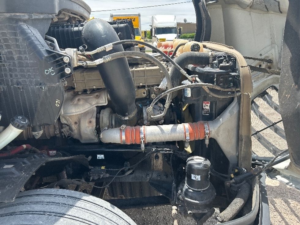 Day Cab Tractor-Heavy Duty Tractors-Freightliner-2019-T12664ST-Amarillo-TX-557,655\n\t\tmiles-$ 38,750 - Image 15