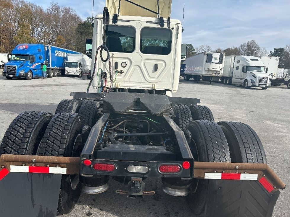Day Cab Tractor-Heavy Duty Tractors-Freightliner-2019-T12664ST-Anderson-SC-175,681\n\t\tmiles-$ 56,500 - Image 6
