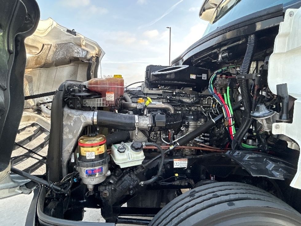 Day Cab Tractor-Heavy Duty Tractors-Freightliner-2019-T12664ST-Arlington-TX-349,862\n\t\tmiles-$ 48,000 - Image 16