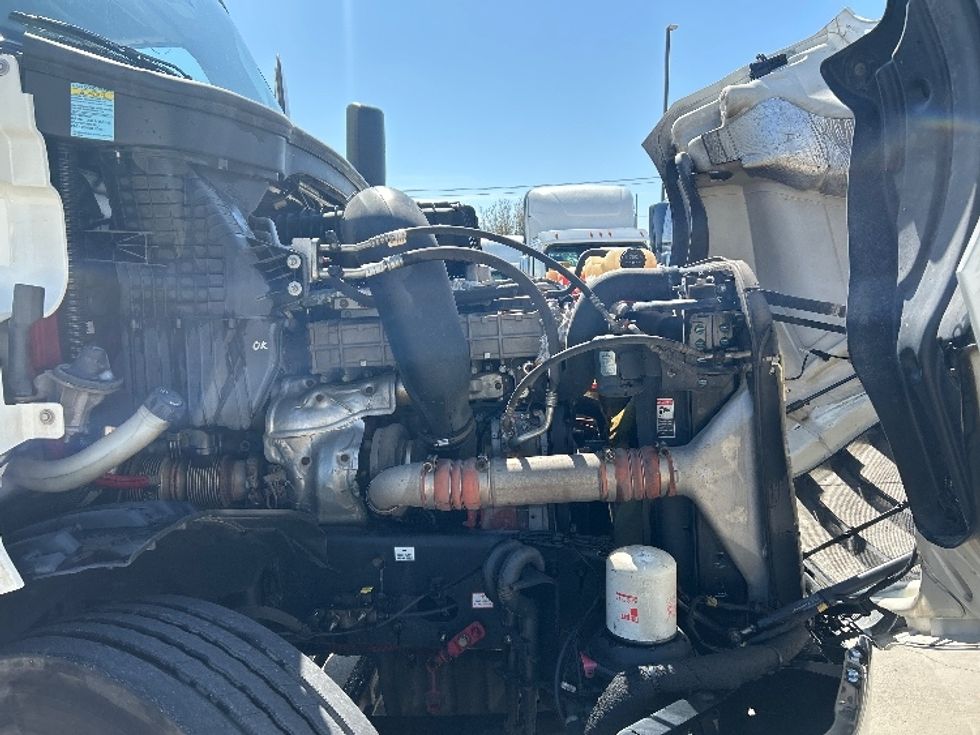 Day Cab Tractor-Heavy Duty Tractors-Freightliner-2019-T12664ST-Arlington-TX-669,485\n\t\tmiles-$ 24,750 - Image 15