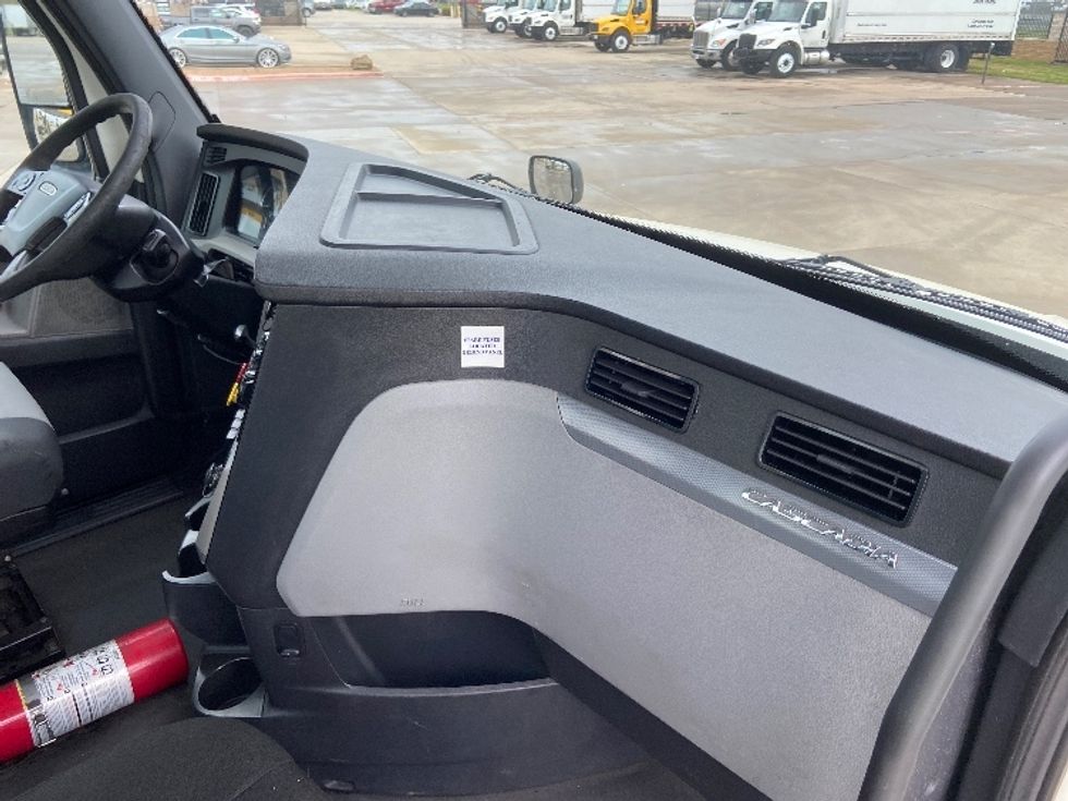 Day Cab Tractor-Heavy Duty Tractors-Freightliner-2019-T12664ST-Arlington-TX-734,424\n\t\tmiles-$ 23,250 - Image 13
