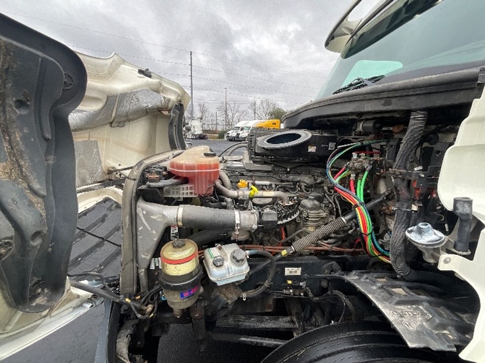 Day Cab Tractor-Heavy Duty Tractors-Freightliner-2019-T12664ST-Atlanta (Forest Park)-GA-187,625\n\t\tmiles-$ 55,000 - Image 16