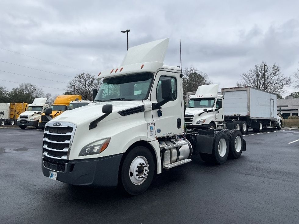 Day Cab Tractor-Heavy Duty Tractors-Freightliner-2019-T12664ST-Atlanta (Forest Park)-GA-187,625\n\t\tmiles-$ 55,000 - Image 3