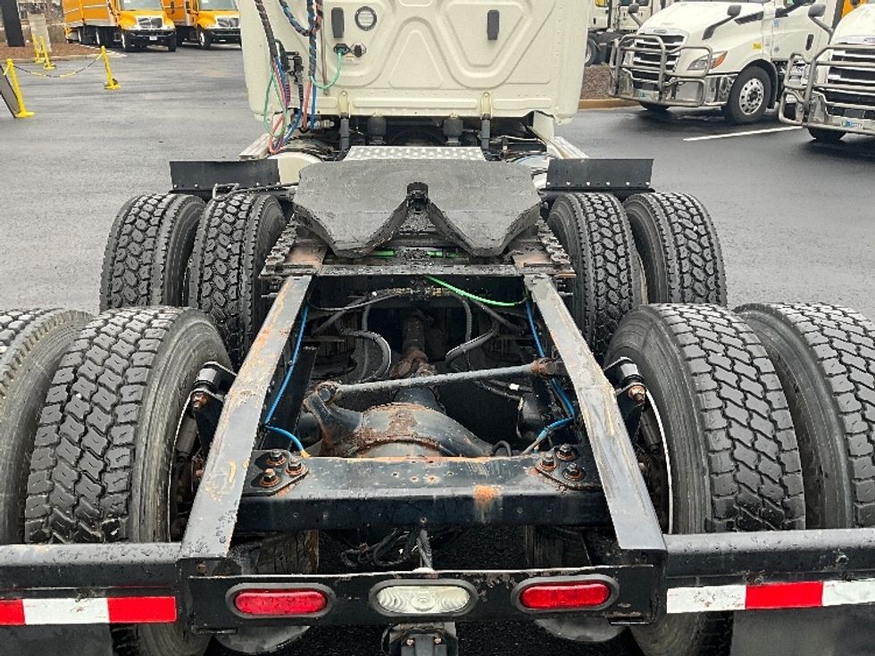 Day Cab Tractor-Heavy Duty Tractors-Freightliner-2019-T12664ST-Atlanta (Forest Park)-GA-187,625\n\t\tmiles-$ 55,000 - Image 6