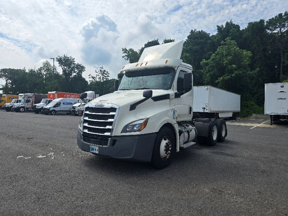 Day Cab Tractor-Heavy Duty Tractors-Freightliner-2019-T12664ST-Atlanta (Forest Park)-GA-344,291\n\t\tmiles-$ 51,250 - Image 3